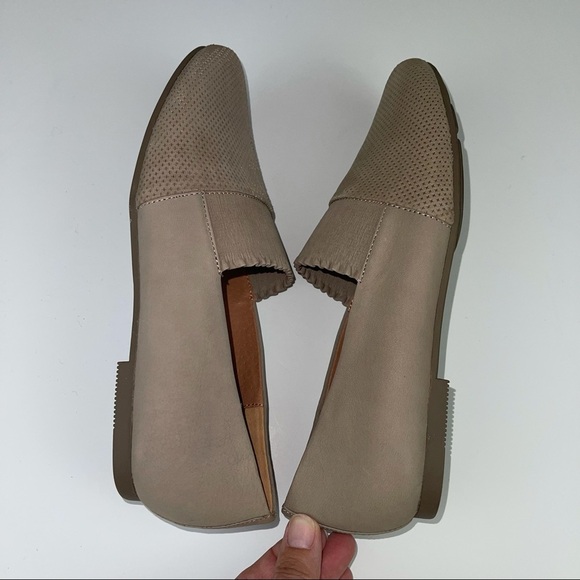 Gentle Souls Kenneth Cole Eugene Ruffle Leather Loafer 7 - Picture 8 of 11